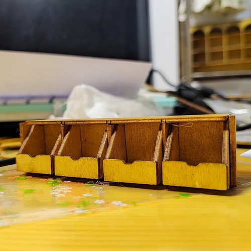Scale dolls house - dolls,